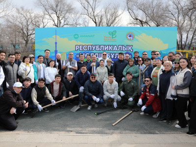 «Жастар Рухының» белсенділері нақты істері арқылы жаңа Конституцияға үн қосуда