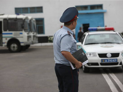 Өскеменде полицейге шабуыл жасаған күдіктілер ұсталды