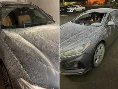 Атырауда жауған жаңбырдан соң тұрғындардың көліктері бүлінген