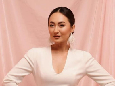 «Оның әзілін ұрлап алады»: Бақыт Тұрман Қайрат Әділгерейді сынға алғандарға жауап берді