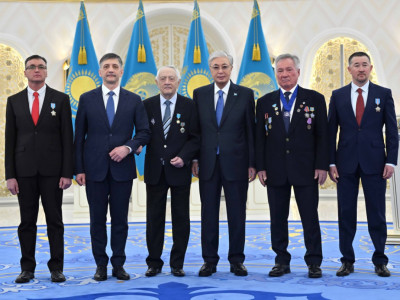 Президент альпинист Ерванд Ильинскийге «Қазақстанның Еңбек Ері» атағын тапсырды