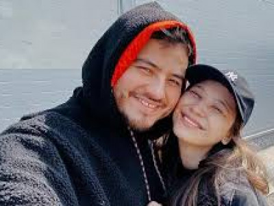«Егер бүгін соңғы күнім болса ше?»: Танымал блогердің әйелі марқұм күйеуін еске алды