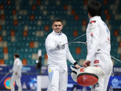 Руслан Курбанов Олимпиада чемпионын жеңіп, Астанадағы әлем кубогынің жартылай финалына шықты