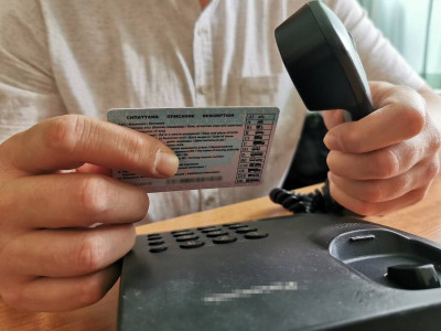 «785 теңгеге жүргізуші куәлігін алып беремін»: Семейде алаяқ ұсталды