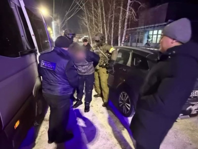 Ұлттық ұлан қызметкерлері ақша бопсалаумен айналысқан екі жігітті ұстады