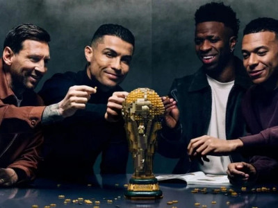 Месси мен Роналду "бірге ойнады": Әлемдік футбол жұлдыздары жанкүйерлерді таңғалдырды (ВИДЕО)