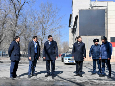 Биыл Семейде 100 көшеге асфальт төселеді