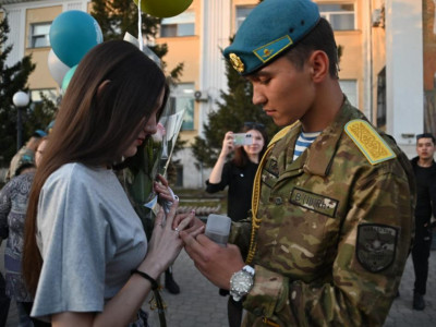 Елордада әскерден оралған сарбаздарды қарсы алу рәсімі өтті