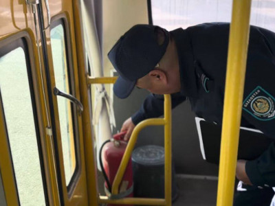 Талдықорғанда полицейлер мектеп автобустарын тексерді