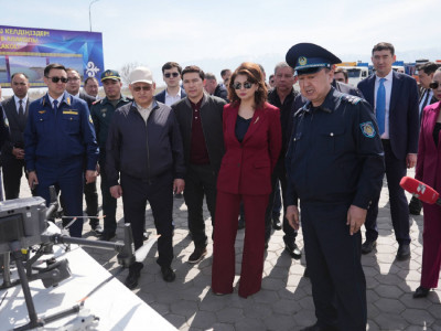 Аида Балаева Алакөл жағалауының жазғы туристік маусымға дайындығын тексерді