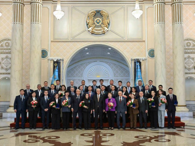 Президент ғылым саласында зор жетістікке жеткен ғалымдарды марапаттады