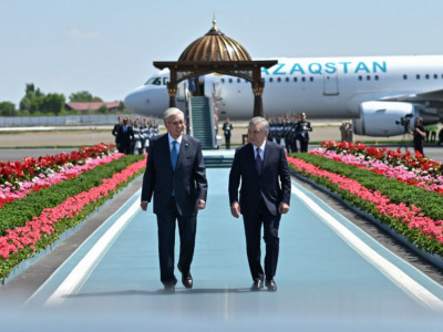 Тоқаев Өзбекстанға жұмыс сапарымен барды
