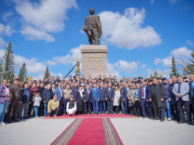 Ғылым күні: Астанада Қаныш Сәтбаевты еске алу рәсімі өтті