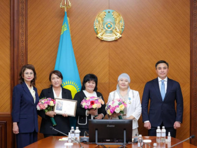 Шымкентте музыка пәні мұғалімдеріне Президент атынан мемлекеттік наградалар табысталды