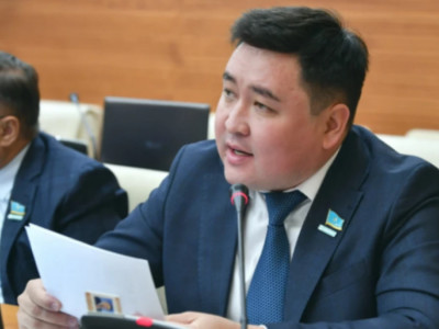 Нартай Сәрсенғалиев: Билер институтының абыройын бүгін кім көрінген жамылып кеткен жоқ па?