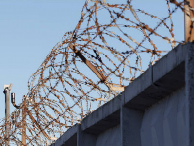 Павлодарда құмар ойынға тәуелділігі бар түрме қызметкері сотталды