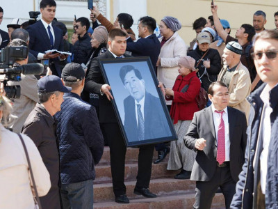 Алматы жұртшылығы Мұхтар Шахановпен қоштасты
