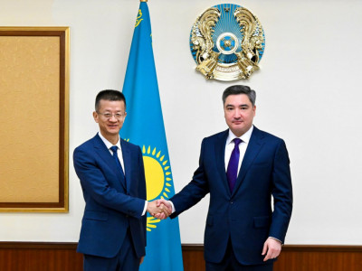 Олжас Бектенов Қытай компаниясымен «Астана энергиясы» экопаркі жобасын талқылады