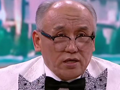 «Мен кінәлімін»: әнші Сәкен Қалымов өткен өмірі туралы ашық айтты (ВИДЕО)