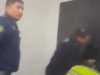 Атырауда балалар дер кезінде полиция шақырып, аналарын ажалдан арашалап қалды