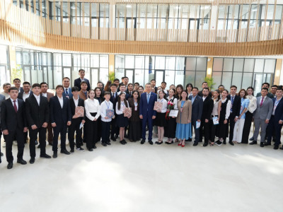 ОСК төрағасы Нұрлан Әбдіров жас сайлаушылармен кездесті