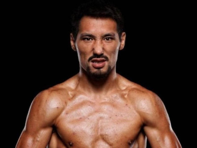 "Ауылда жатсақ, төбелесейік дейді": Жәнібек Әлімханұлы әлем чемпионын мазақ қылды