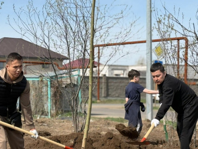 Астанада ұландықтар «Таза Қазақстан» экологиялық акциясына қатысты