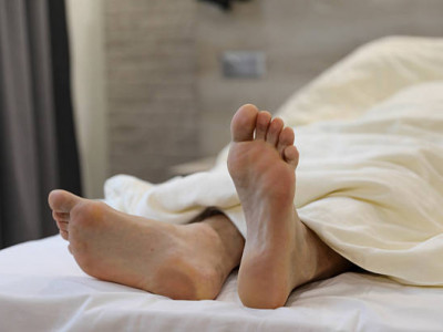 Ұйықтап жатқанда аяқ қозғалту мен диабет арасында байланыс бары анықталды