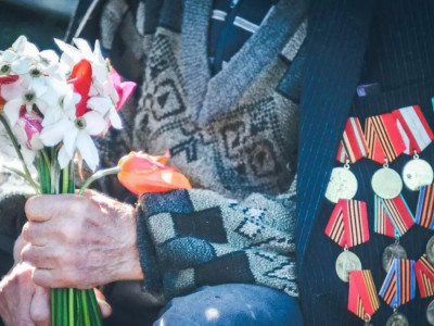 Тұтас бір дәуір көшті: Шымкентте Жеңіс күнін алғаш рет ардагерлерсіз қарсы алады