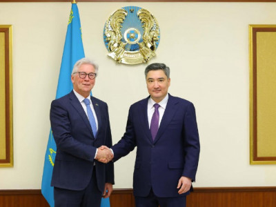 Олжас Бектенов Air Products басшылығымен ынтымақтастықты талқылады