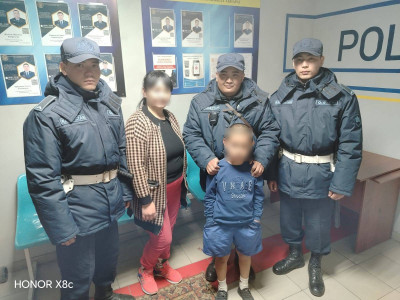 Семейде ұландықтар жоғалып кеткен баланы ата-анасына қайтаруға көмектесті