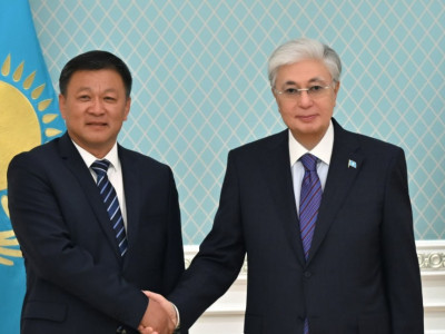 Тоқаев Xinjiang Lihua компаниясы директорлар кеңесінің төрағасымен кездесті