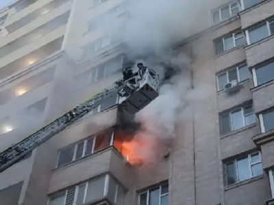 Астанада көпқабатты тұрғын үйдің балкондары өртенді