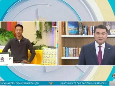 «Кітап оқитын ұлт»: Нұралхан Көшеров Нұрдәулет Қилыбайға кітап оқу эстафетасын жолдады