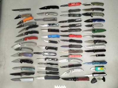 Алматыда полиция 700-ге жуық пышақ тәркіледі