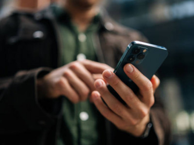 Прокуратура iPhone-ға қатысты жаңа алаяқтық схемасы туралы ескертті