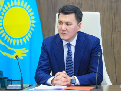 Конституциялық реформаны іске асыру жұмысы жүйелі түрде жалғасады – Ерлан Қарин
