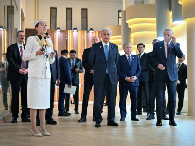 Түркі мемлекеттері ұйымына мүше елдердің басшылары Turkistan визит-орталығын аралады