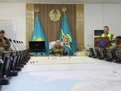 Қорғаныс министрі әскерлердің жауынгерлік дайындығын күшейтуді тапсырды