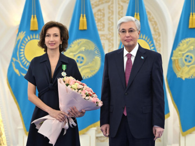 Президент ЮНЕСКО-ның бұрынғы Бас директоры Одрэ Азулені Qoja Ahmet Yasaui орденімен марапаттады
