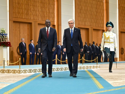 Тәуелсіздік сарайында Кения Президентін ресми қарсы алу рәсімі өтті