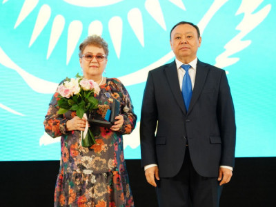 Алматыда мәдениет және өнер қызметкерлері марапатталды
