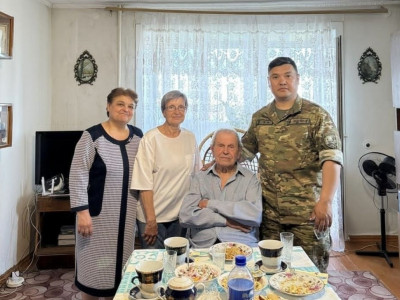 Петропавлда ұландықтар тыл еңбеккерін 93 жылдығымен құттықтады