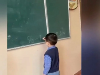 4 жасында көбейту мен бөлуді меңгерген: Түркістандық бүлдіршін жұртты таңғалдырды (ВИДЕО)