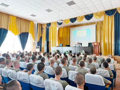 Жас сарбаздарға жігер берген кездесу