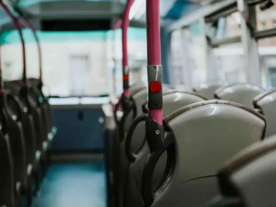 Алматыда жолаушылар автобусын тізгіндеген жүргізуші жол үстінде көз жұмды