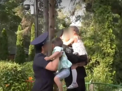 Алматы облысында полицейдің өртенген денесі табылды: Әйелі мен ұлы ұсталды