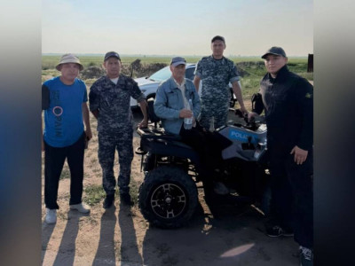 Павлодар облысында полицейлер қамыс арасында қалып қойған зейнеткерді құтқарды