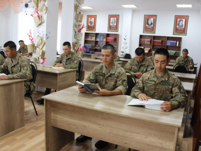 «BOOKGUARD» әдеби челленджі: Ұлттық ұлан сарбаздары 4 мыңнан астам кітап оқыды
