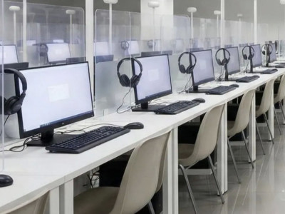 43 өлшемді аяқ киім киген талапкер смартфонды ҰБТ-ға жасырын алып өтпек болған